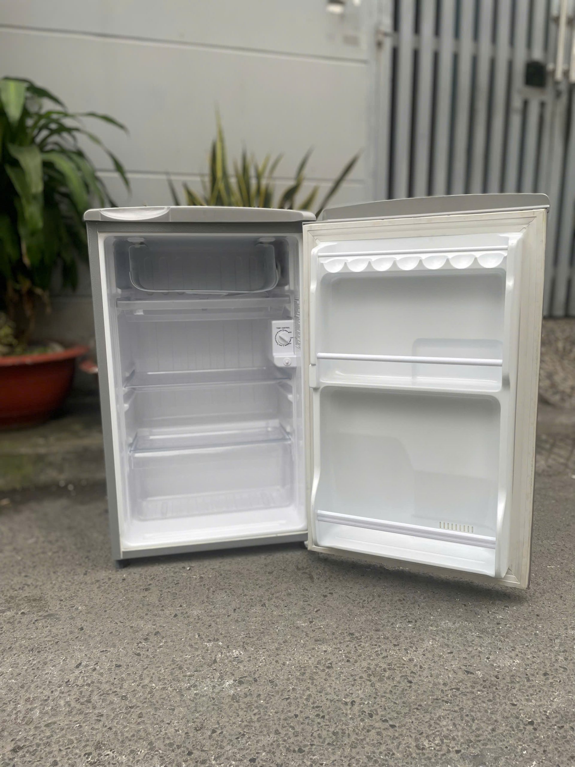 Tủ Lạnh Mini 90L - Ảnh 3