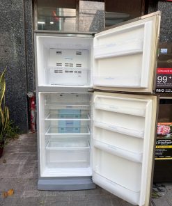 Alternative view of Tủ Lạnh 2 Cánh SANYO 245L