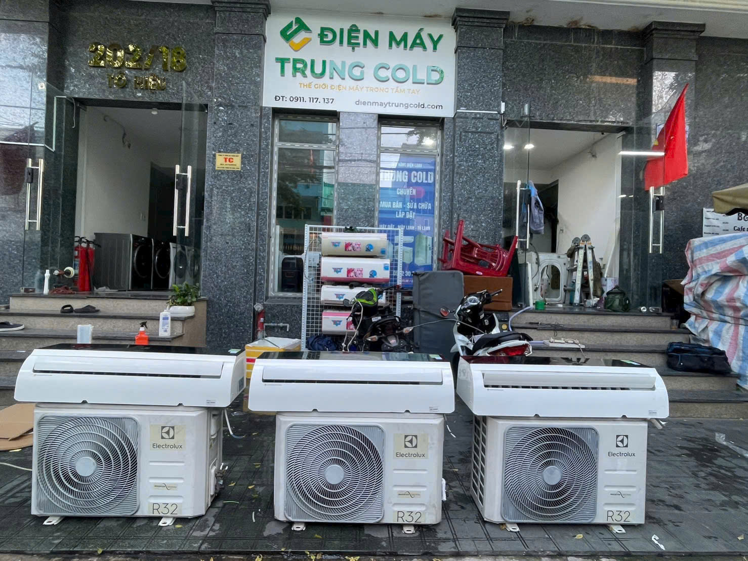 Showroom Trung Cold