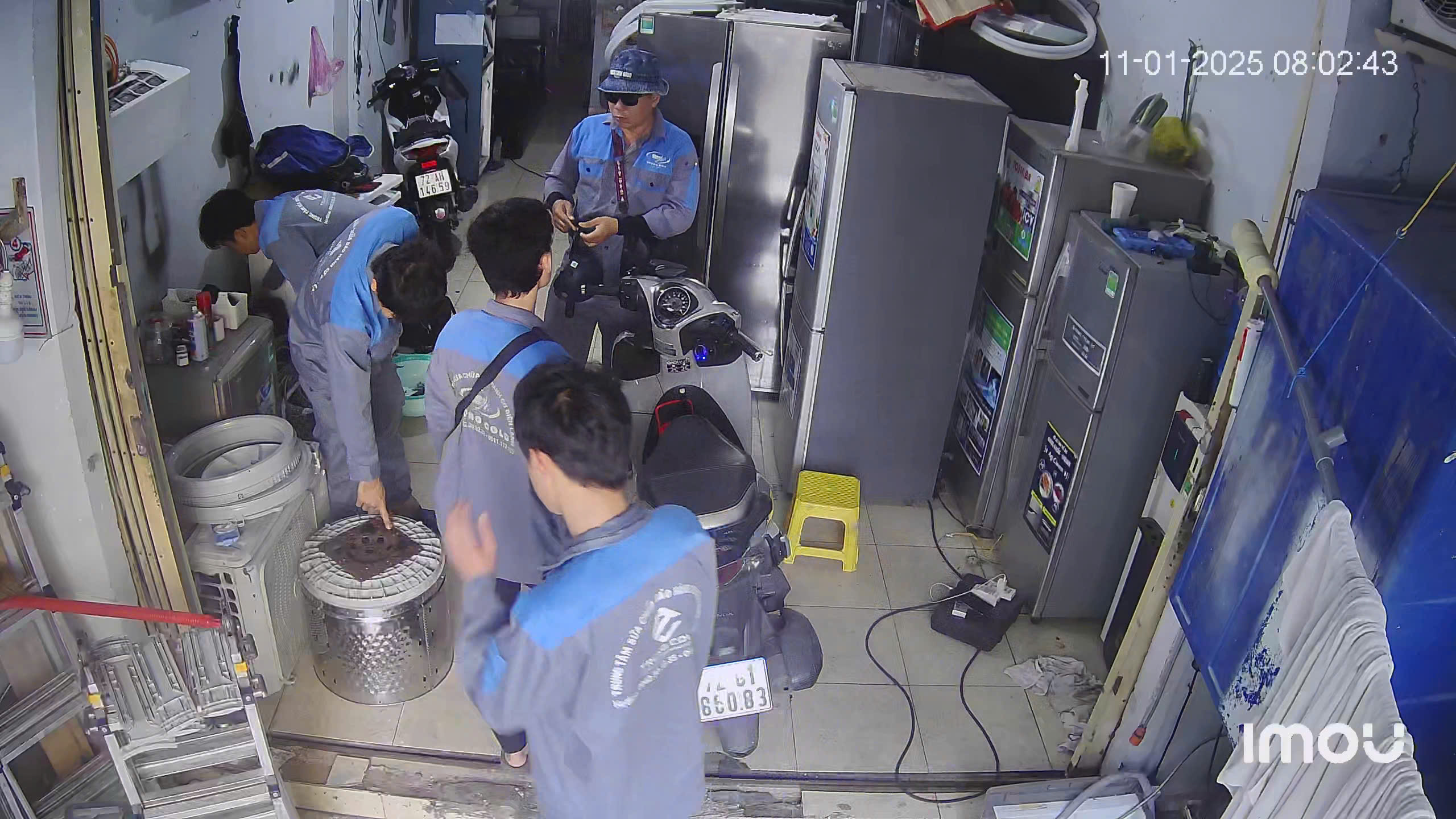 Đội ngũ kỹ thuật Trung Cold